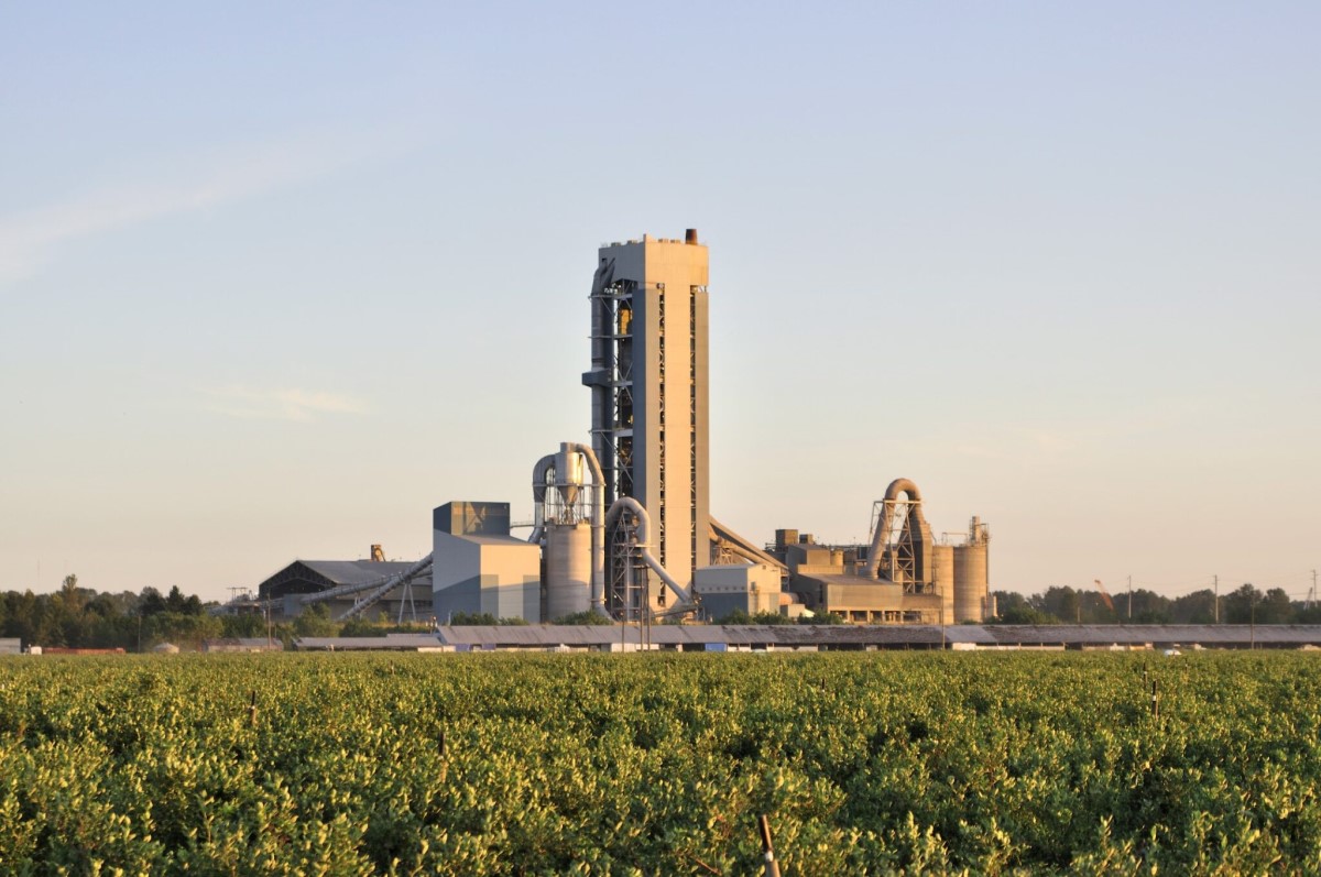 Cement plant